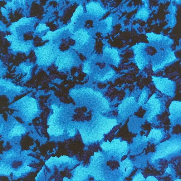 Chaps Floral V Neckline Short Sleeve Dress M Blue Black Floral Pattern - Picture 13 of 15